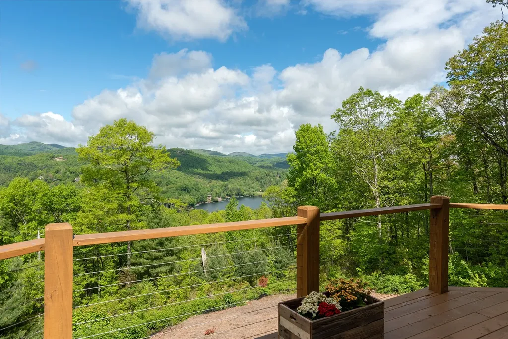 585 Tabletop Road Glenville NC 28736