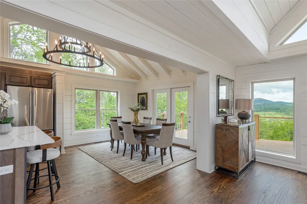 585 Tabletop Road Glenville NC 28736
