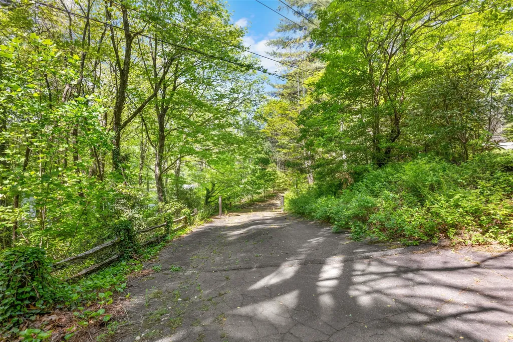1923 Cold Mountain Road Lake Toxaway NC 28747