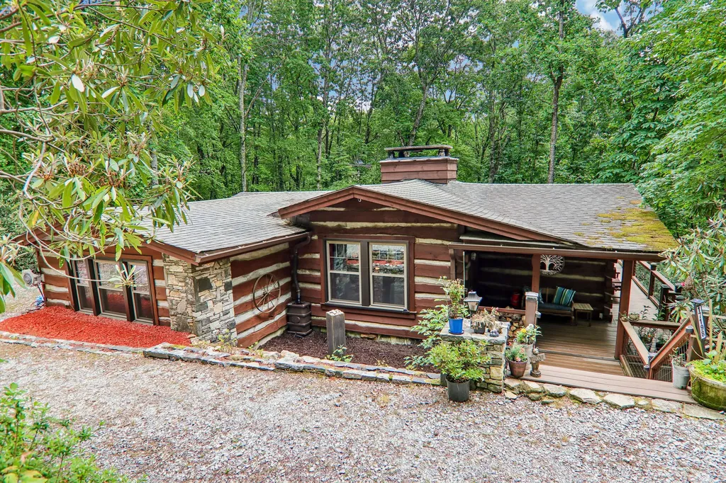 17198 Rosman Highway Lake Toxaway NC 28747