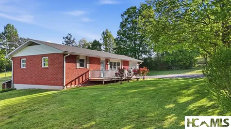 29 Bert Waldroop Road Franklin NC 28734