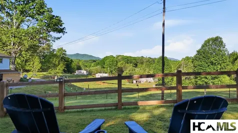 29 Bert Waldroop Road Franklin NC 28734