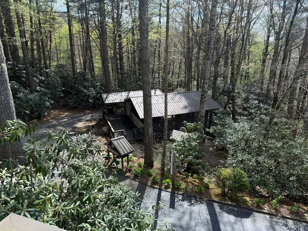 125 Hawks Nest Lane Highlands NC 28741