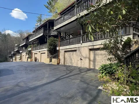 125 Hawks Nest Lane Highlands NC 28741