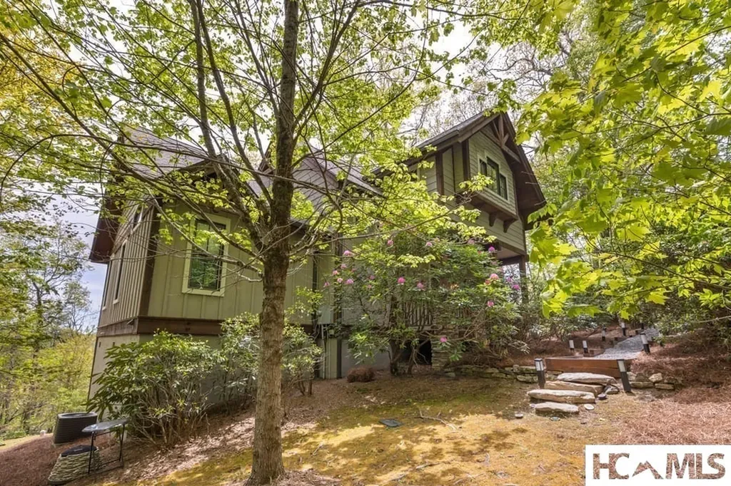 48 Bearfoot Lane Highlands NC 28741
