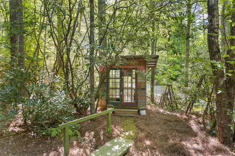 489 Lance Road Cashiers NC 28717