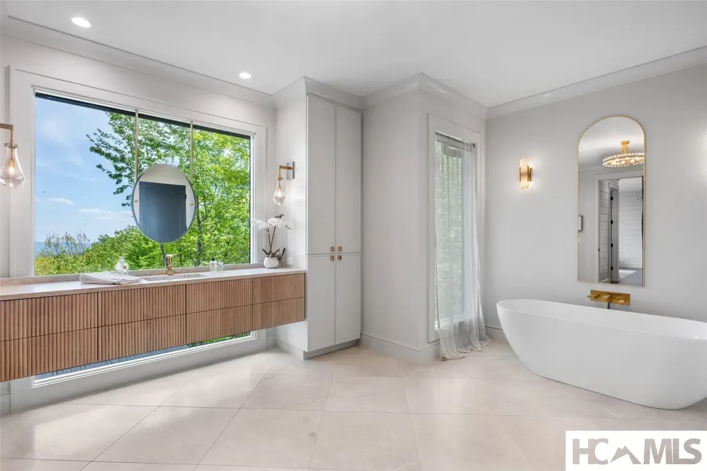 96 Moltz Court Lake Toxaway NC 28747