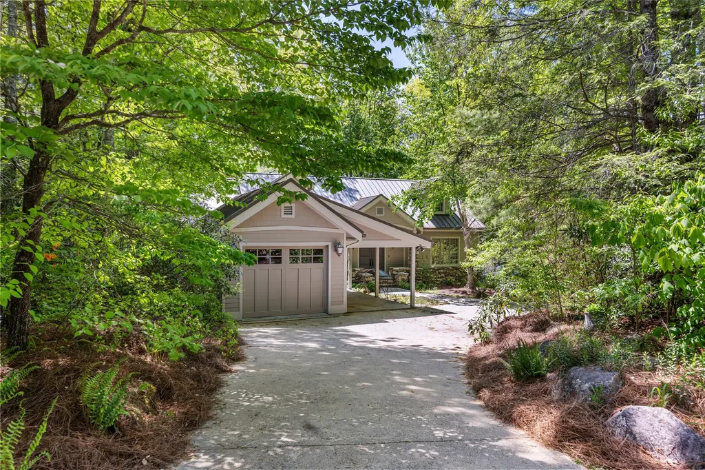 1957 Cold Mountain Road Lake Toxaway NC 28747