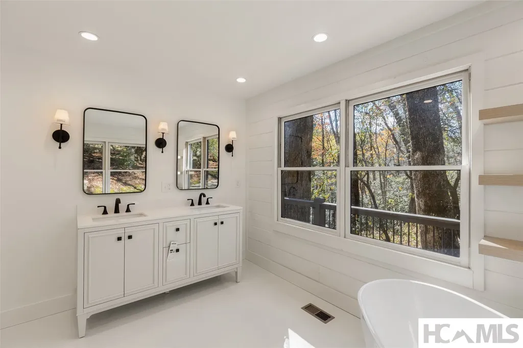 205 Hemlock Circle Highlands NC 28741