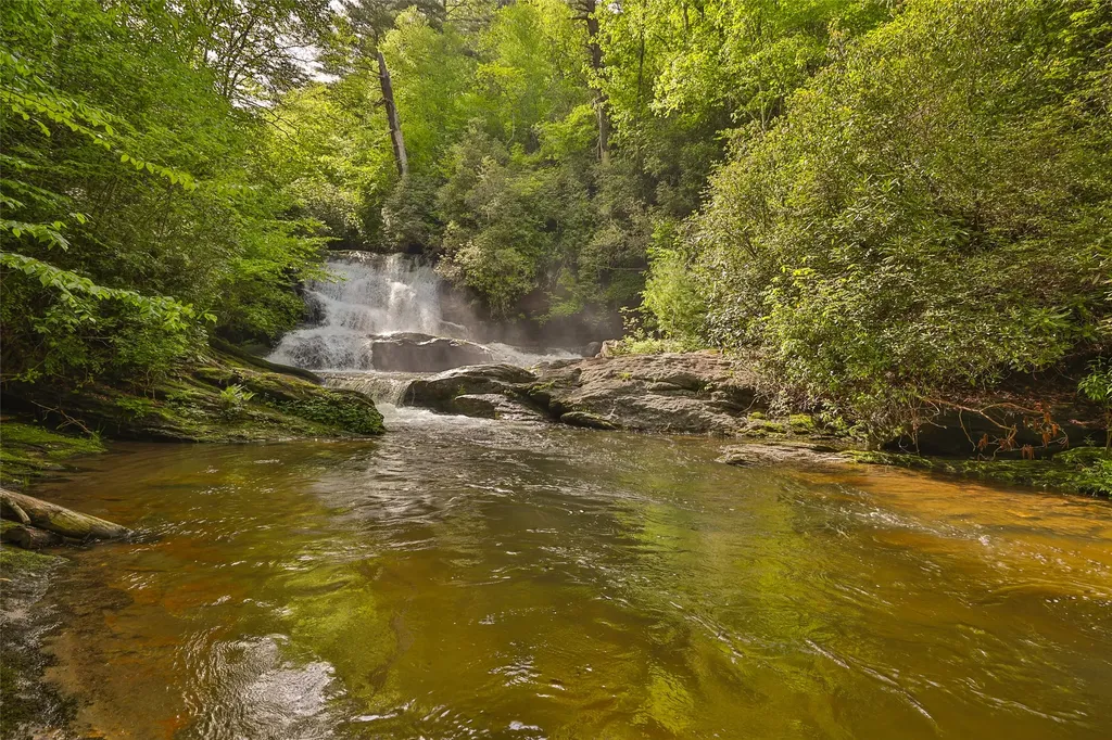 G110 Trimble Ridge Glenville NC 28736