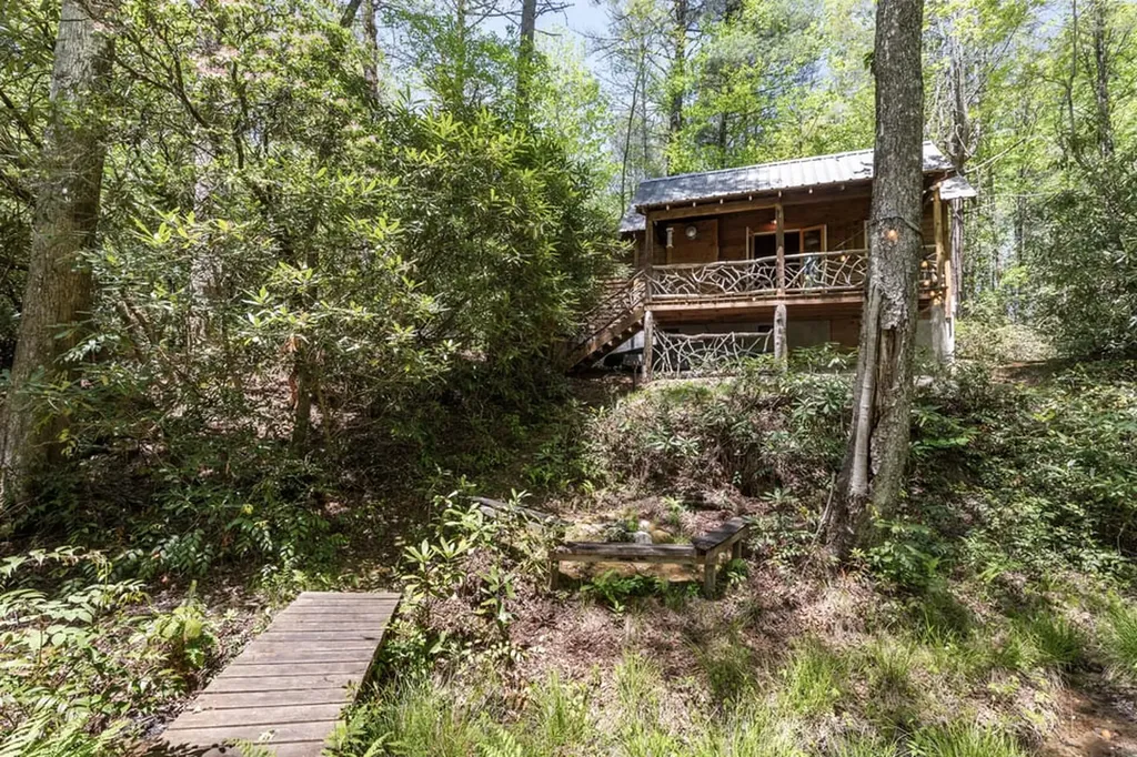 30 Wild Hog Trail Highlands NC 28741