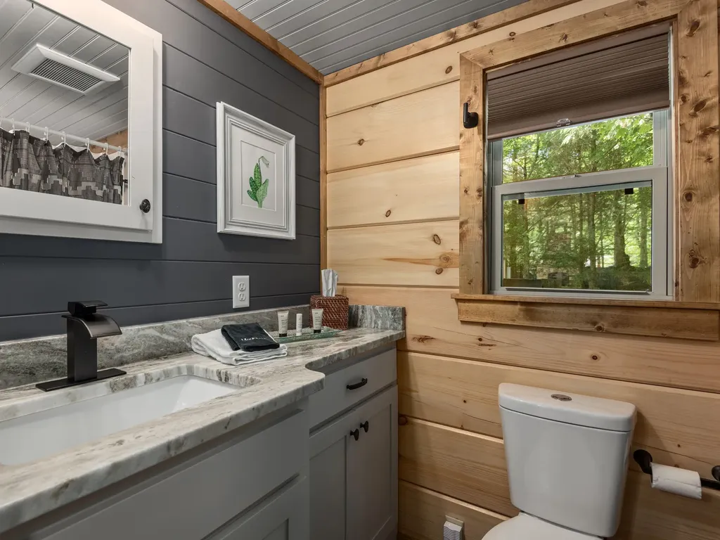 61 Boulder Drive Lake Toxaway NC 28747
