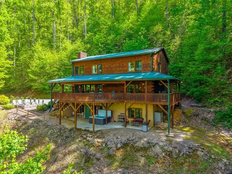 453 Macs Mountain Retreat Lane Franklin NC 28734