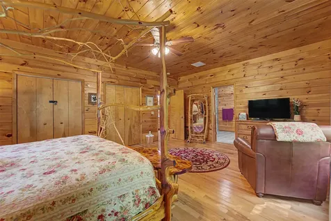 453 Macs Mountain Retreat Lane Franklin NC 28734