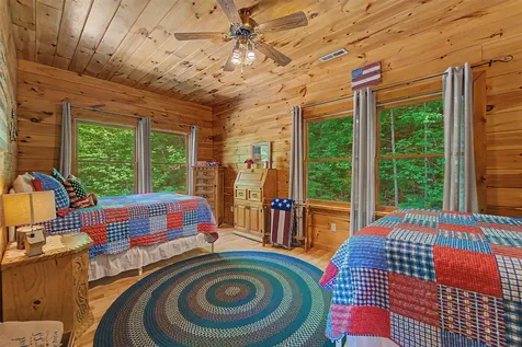 453 Macs Mountain Retreat Lane Franklin NC 28734