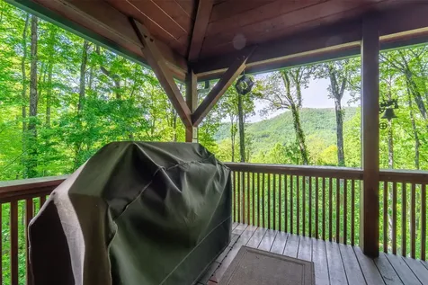 453 Macs Mountain Retreat Lane Franklin NC 28734
