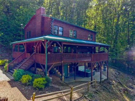 453 Macs Mountain Retreat Lane Franklin NC 28734