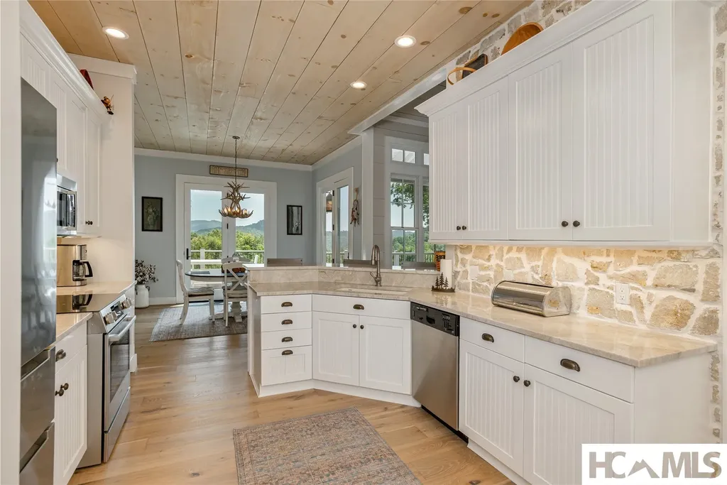 74 Wildberry Lane Cullowhee NC 28723