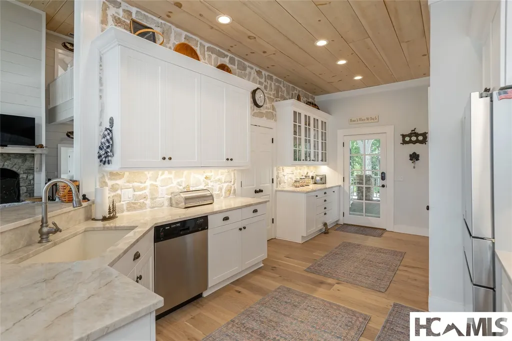 74 Wildberry Lane Cullowhee NC 28723