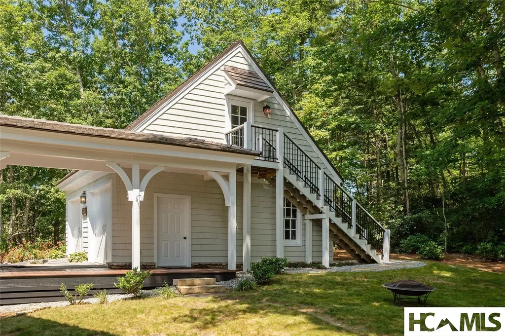74 Wildberry Lane Cullowhee NC 28723