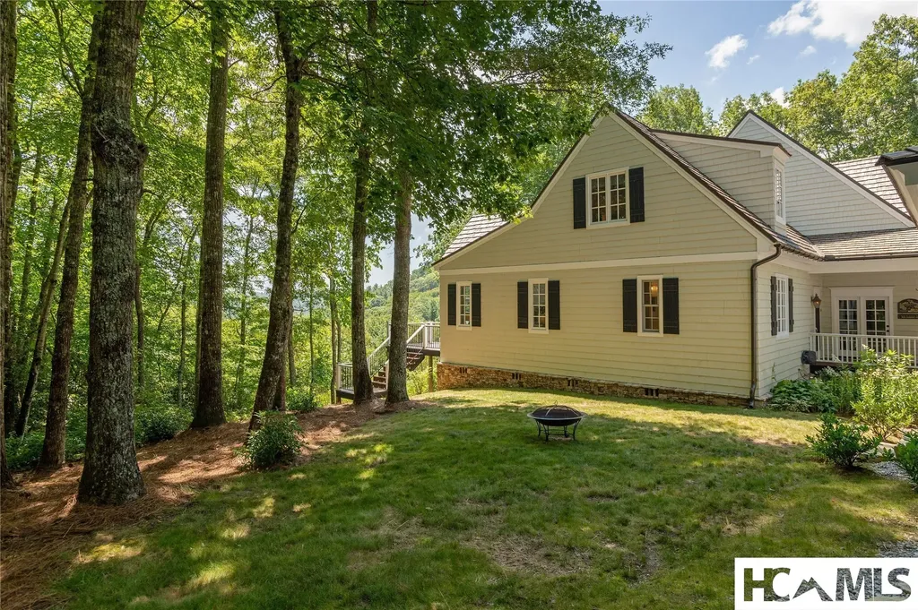 74 Wildberry Lane Cullowhee NC 28723