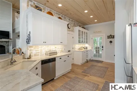 74 Wildberry Lane Cullowhee NC 28723