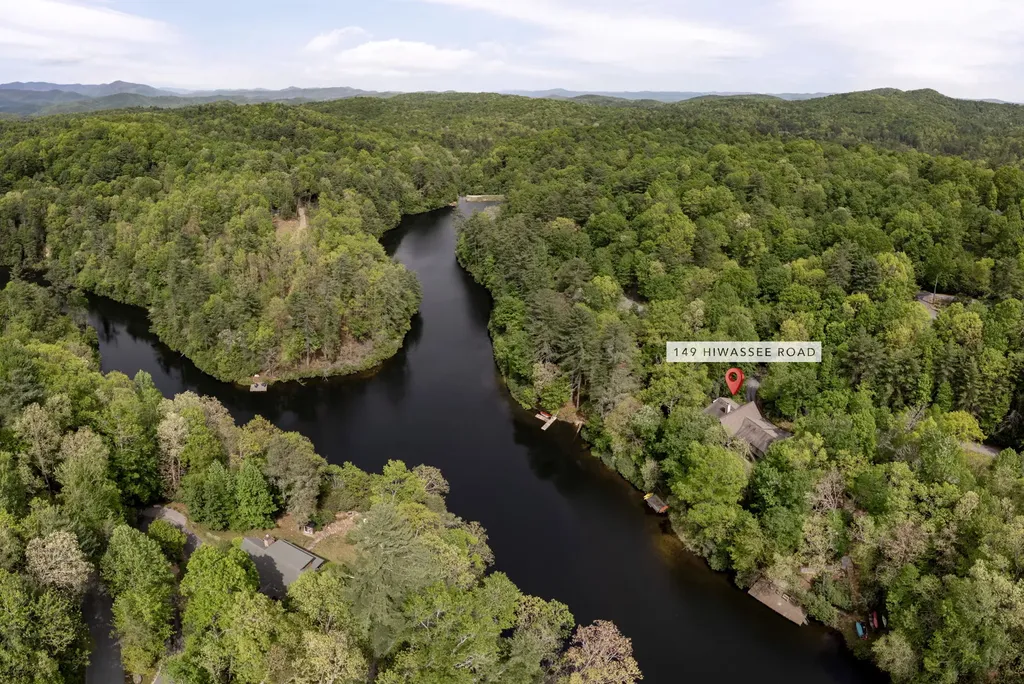 149 Hiwassee Road Lake Toxaway NC 28747