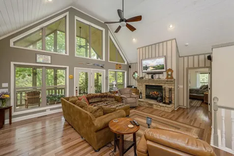 149 Hiwassee Road Lake Toxaway NC 28747