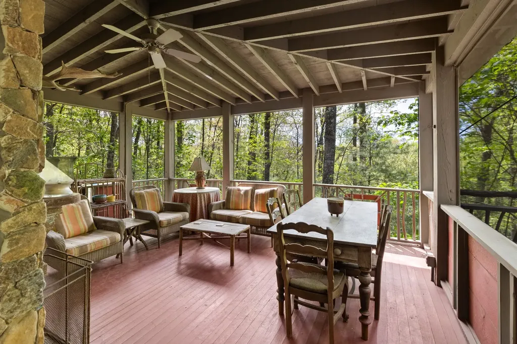 531 Billy Cabin Road Highlands NC 28741