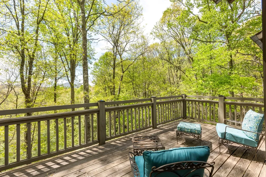 531 Billy Cabin Road Highlands NC 28741