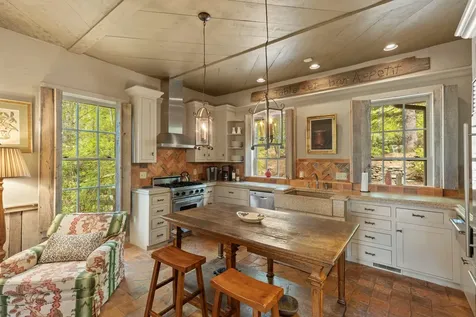 531 Billy Cabin Road Highlands NC 28741