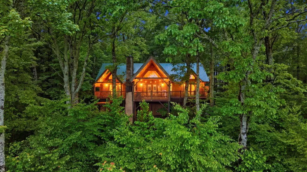 407 Forest Ridge Road Cashiers NC 28717
