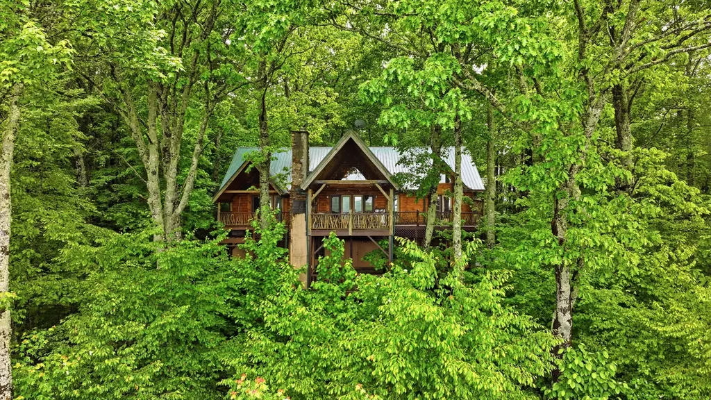 407 Forest Ridge Road Cashiers NC 28717