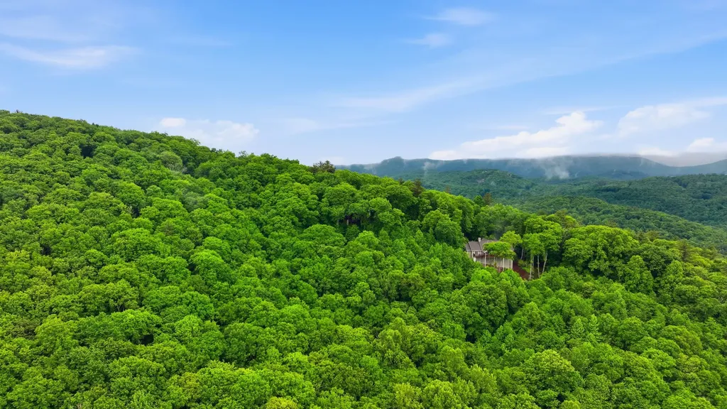 407 Forest Ridge Road Cashiers NC 28717