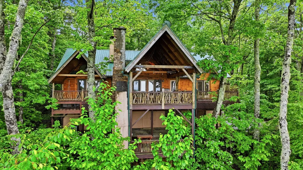 407 Forest Ridge Road Cashiers NC 28717