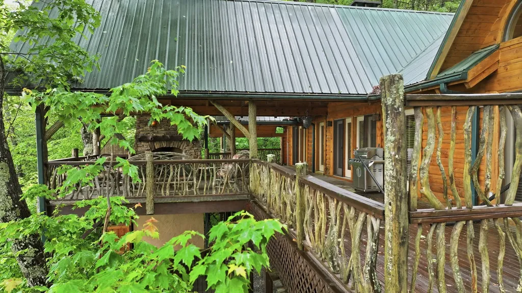 407 Forest Ridge Road Cashiers NC 28717