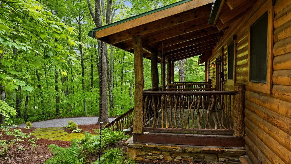 407 Forest Ridge Road Cashiers NC 28717