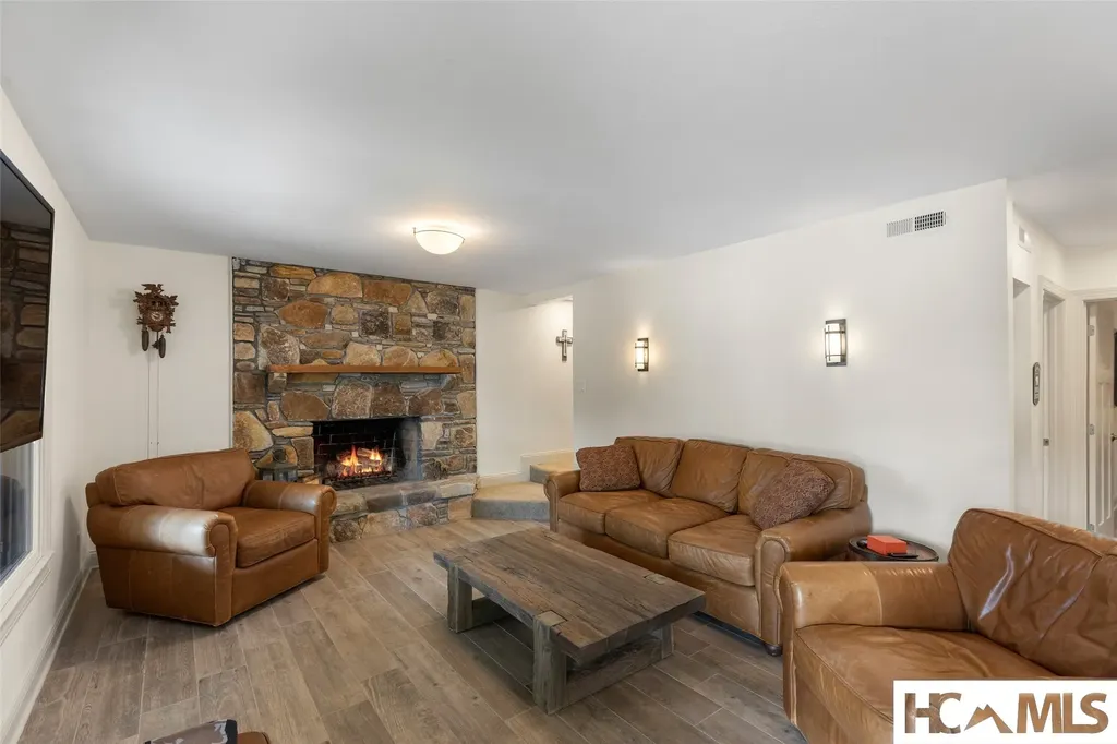 3164 W Club Boulevard Lake Toxaway NC 28747