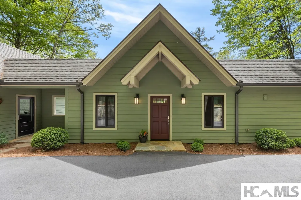 3164 W Club Boulevard Lake Toxaway NC 28747