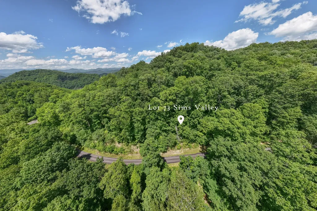 73 Pilot Knob Road Glenville NC 28736