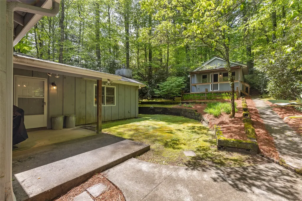 477 Lance Road Cashiers NC 28717