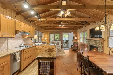 477 Lance Road Cashiers NC 28717
