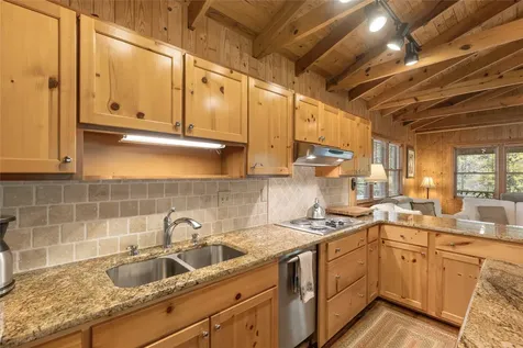 477 Lance Road Cashiers NC 28717