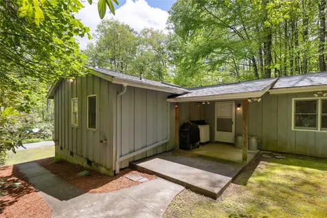 477 Lance Road Cashiers NC 28717