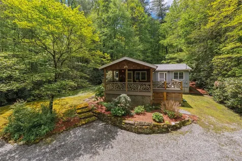 477 Lance Road Cashiers NC 28717