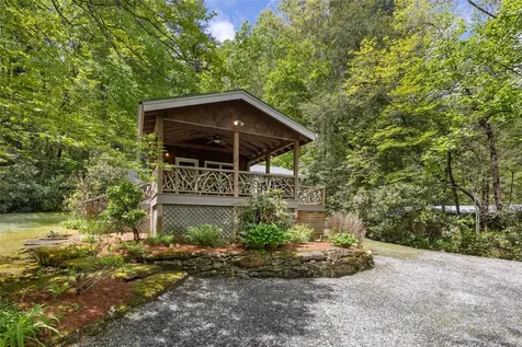 477 Lance Road Cashiers NC 28717