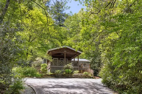 477 Lance Road Cashiers NC 28717