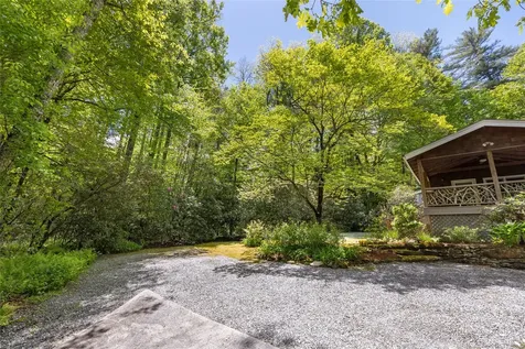 477 Lance Road Cashiers NC 28717