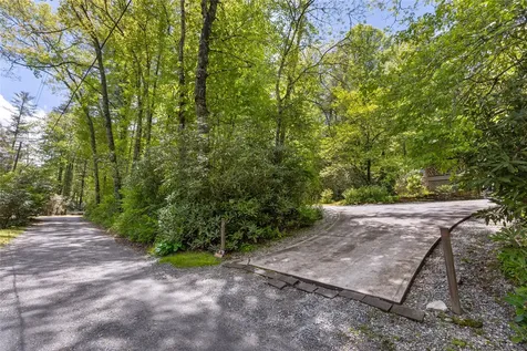 477 Lance Road Cashiers NC 28717