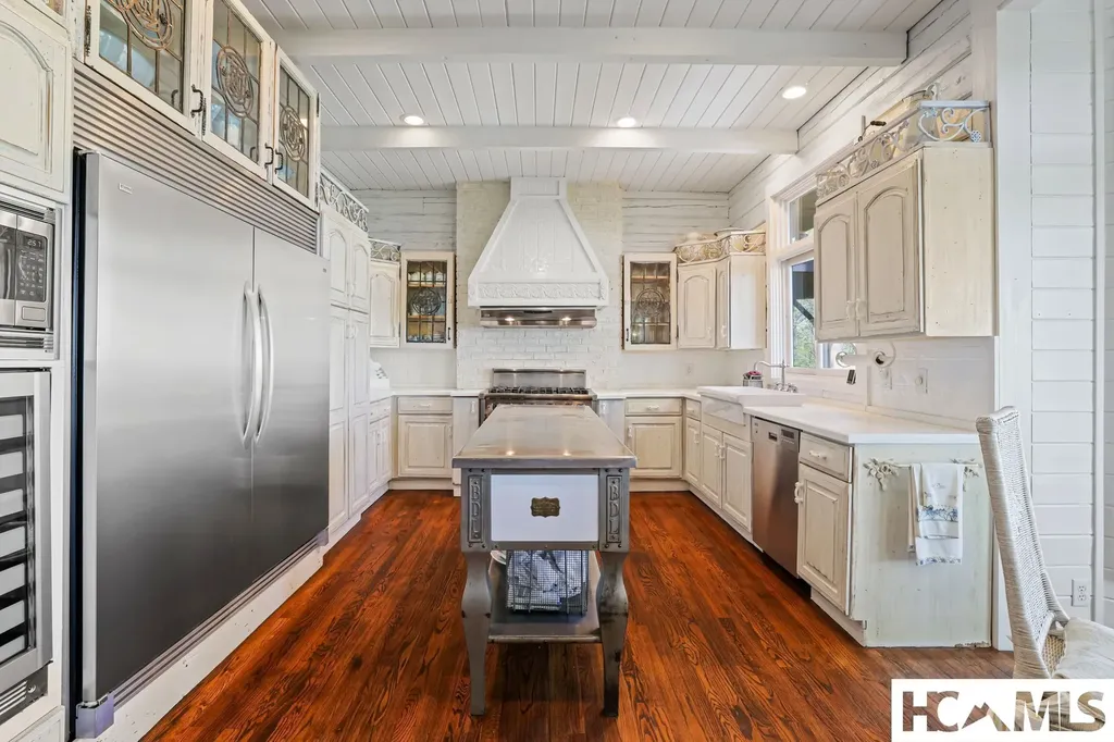 1052 Toxaway Drive Lake Toxaway NC 28747